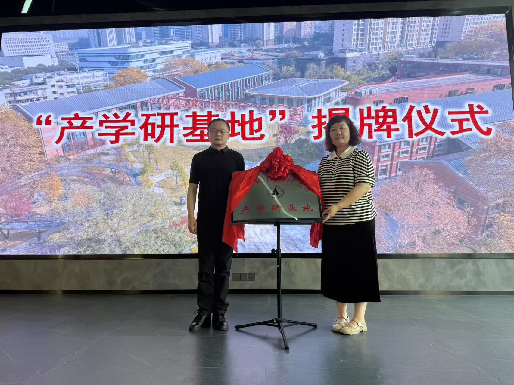 图片5.jpg 图片5.jpg